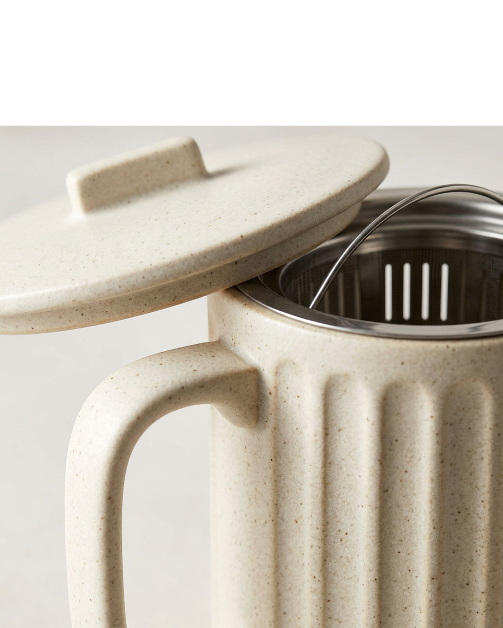 Ymvbf Ribbed Cylinder Ceramic Tea Cup with Slot Infuser and Lid 13 oz Clay Oat - Detail view